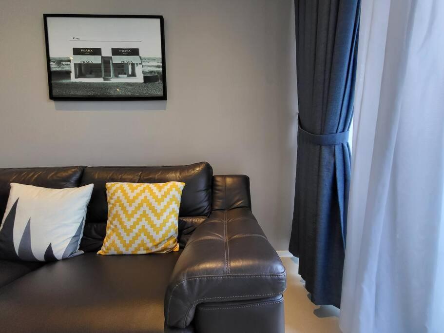 Mont Kiara Deluxe One Bedroom Balcony #1-2pax Mont Kiara Kl